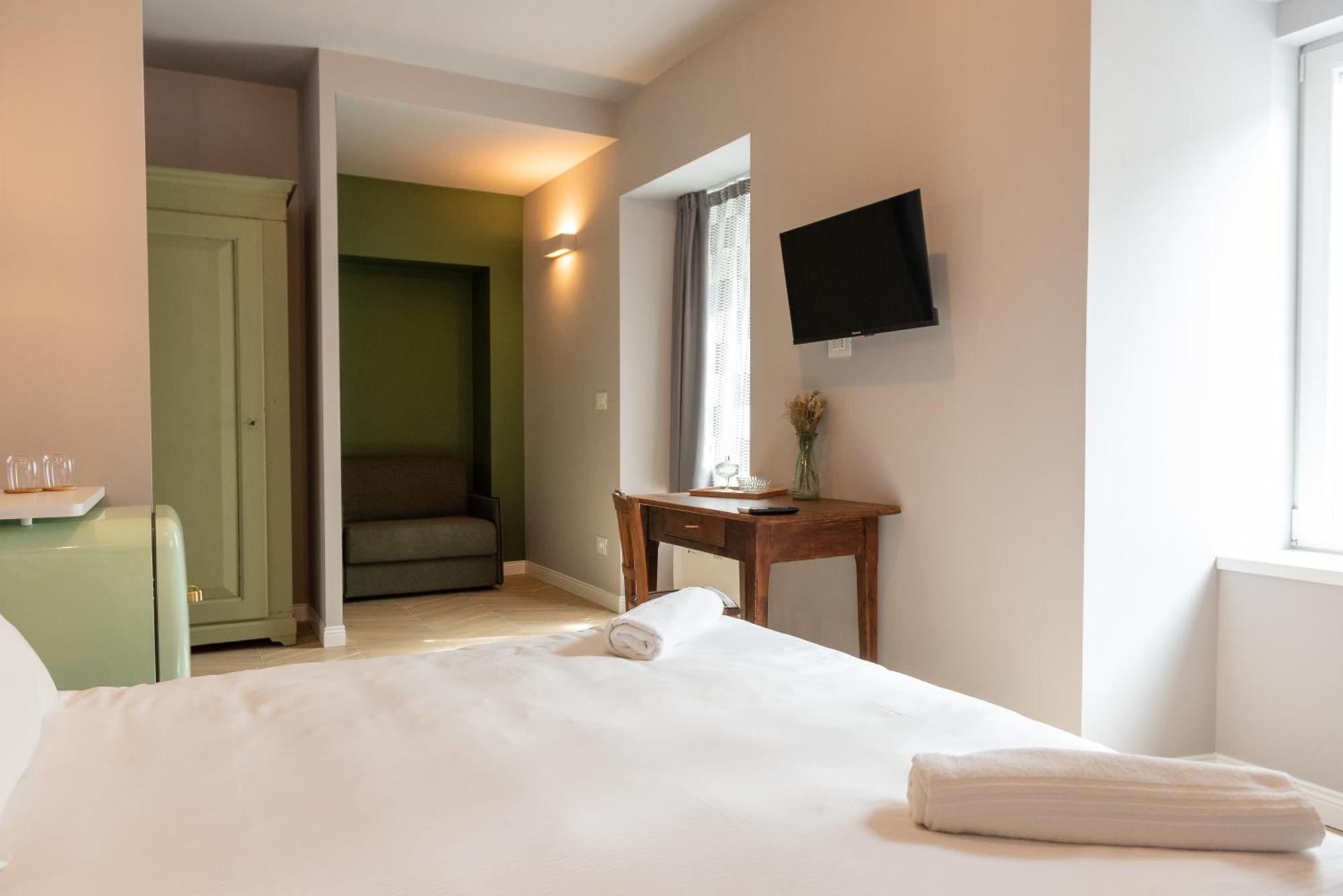 Regina Boutique Suites Trieste Ngoại thất bức ảnh